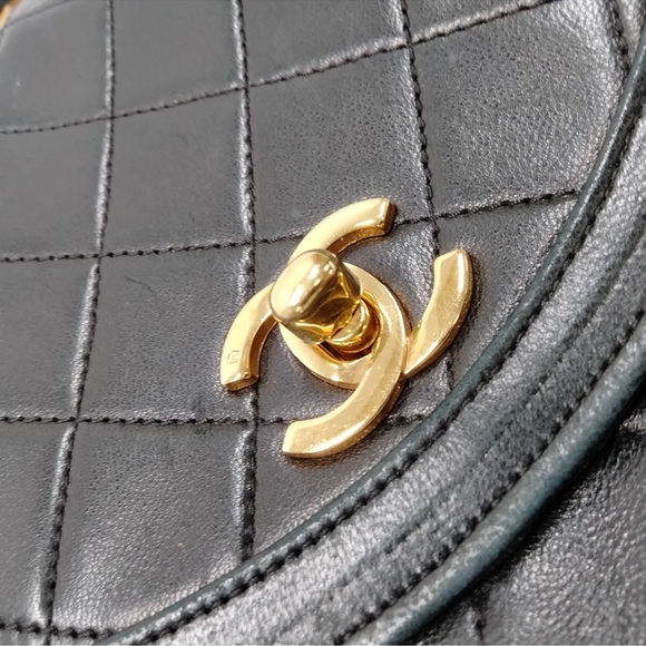 CHANEL CC Single Flap Quilted Lambskin Leather  Bag - Picture 11 of 15